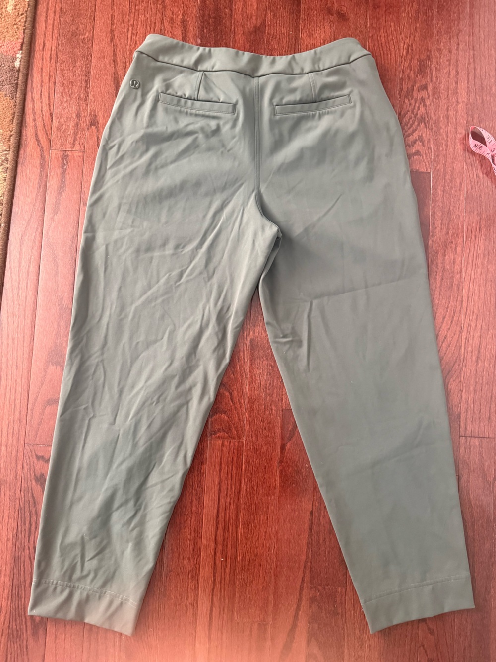 lululemon athletica women medium Olive Green Slim Tech Pants